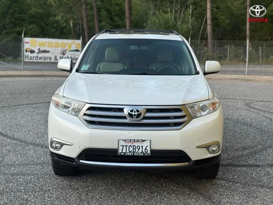 Used 2013 Toyota Highlander SE AWD/4WD image 3