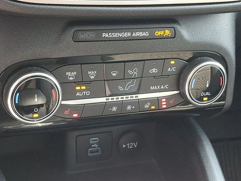 Used 2022 Ford Escape SE w/ Convenience Package AWD/4WD image 23