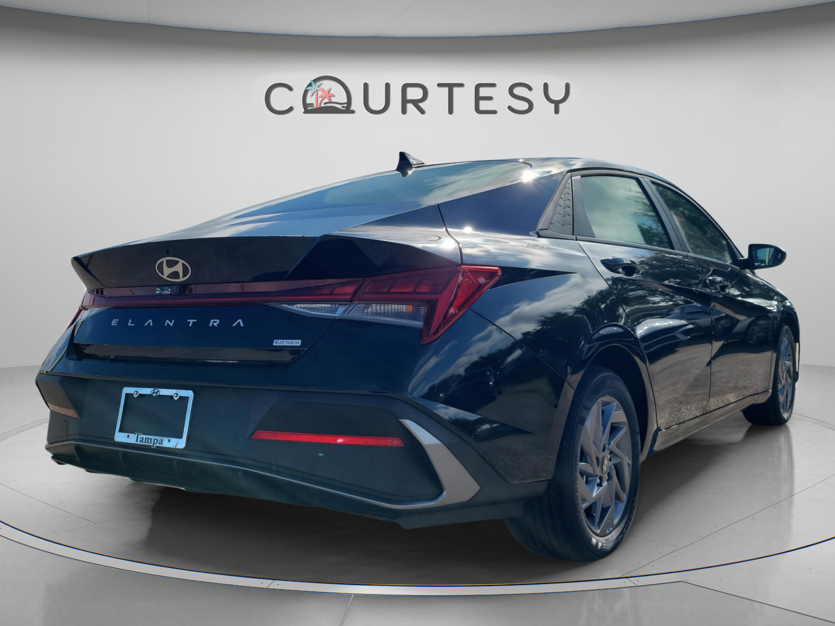 New 2026 Hyundai Elantra Hybrid FWD image 5