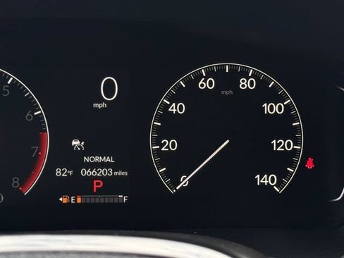 Used 2025 Honda Pilot TrailSport image 17