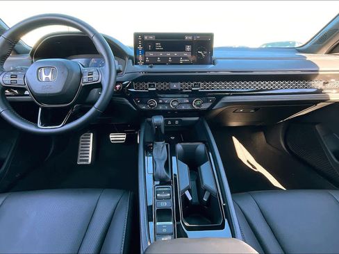 Used 2025 Honda Accord Sport image 16