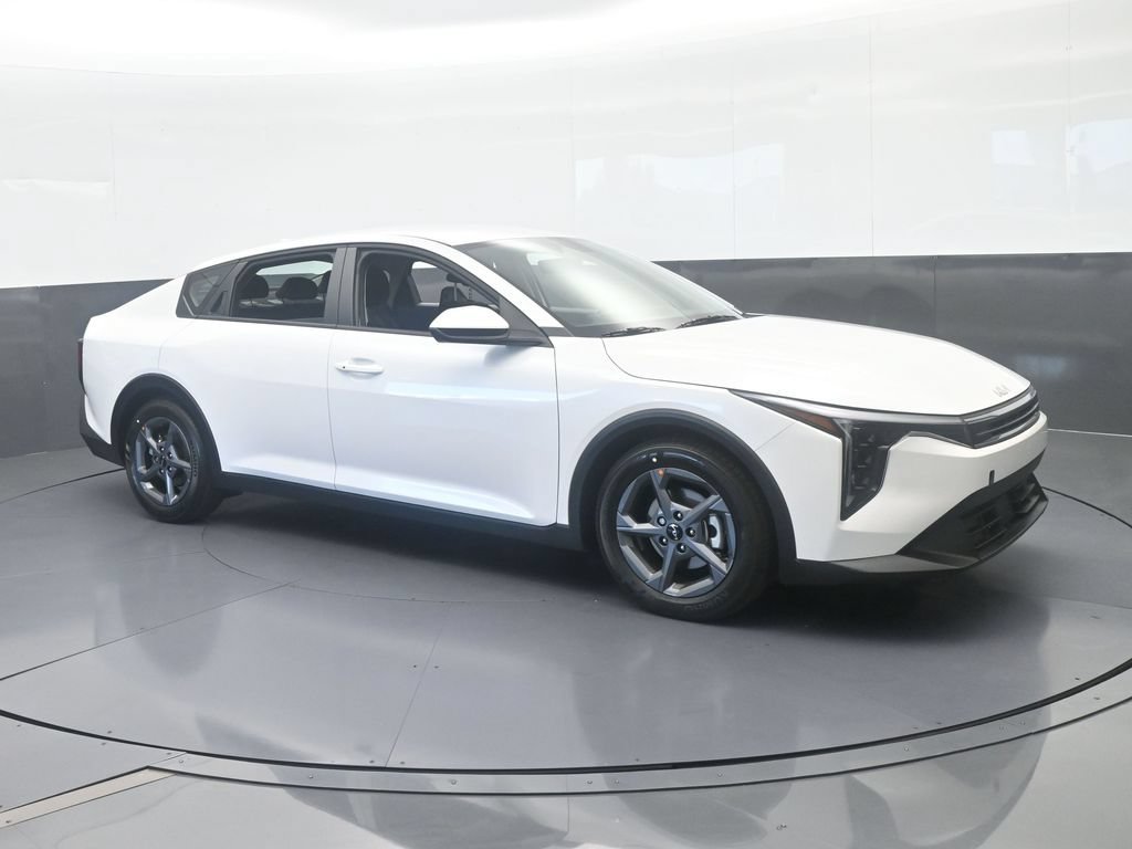 Used 2026 Kia K4 FWD image 8
