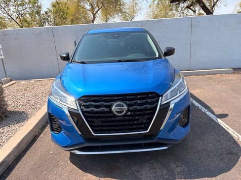 Used 2021 Nissan Kicks S FWD image 3