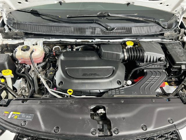 Used 2025 Chrysler Pacifica Limited FWD image 31