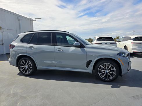 New 2026 BMW X5 xDrive40i w/ M Sport Package image 29