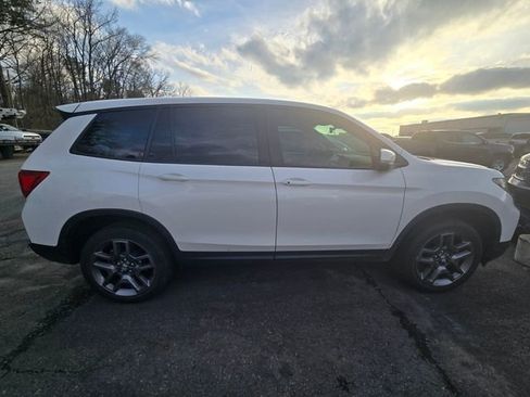 Used 2023 Honda Passport EX-L image 2