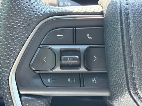 Used 2024 Toyota Tacoma SR5 w/ SR5 Upgrade Package RWD image 30