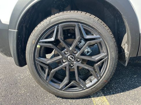 New 2026 Nissan Kicks SR w/ Cold Weather Package image 12