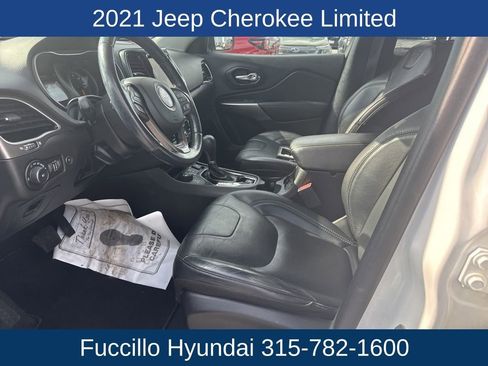 Used 2021 Jeep Cherokee Limited image 13