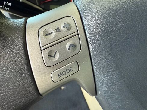 Used 2013 Toyota Corolla LE image 20