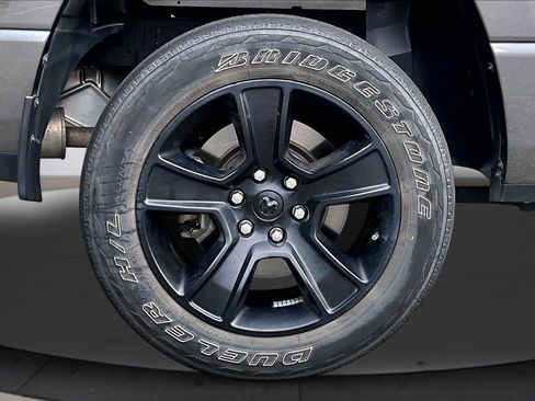 Used 2023 RAM 1500 Big Horn RWD image 35