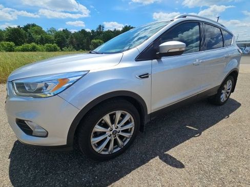 Used 2017 Ford Escape Titanium AWD/4WD image 8