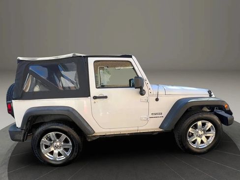 Used 2014 Jeep Wrangler Sport w/ Connectivity Group AWD/4WD image 4