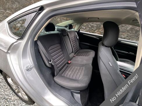 Used 2018 Ford Fusion SE w/ Fusion SE Technology Package FWD image 25