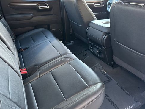 Certified 2025 GMC Sierra 1500 SLT image 18