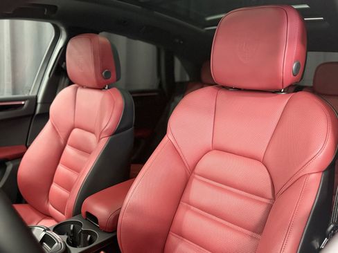 New 2026 Porsche Macan S image 6