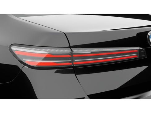 New 2027 BMW 740i w/ Executive Package RWD image 8