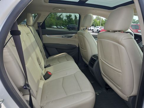 Used 2018 Cadillac XT5 Premium Luxury w/ Driver Assist Package AWD/4WD image 10