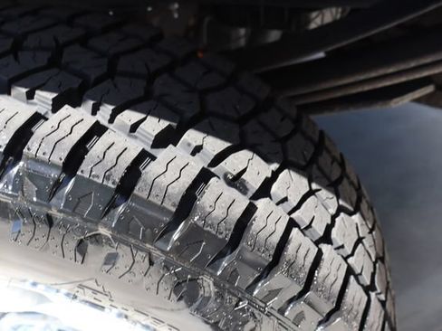 Used 2023 Ford F250 XLT w/ FX4 Off-Road Package AWD/4WD image 48