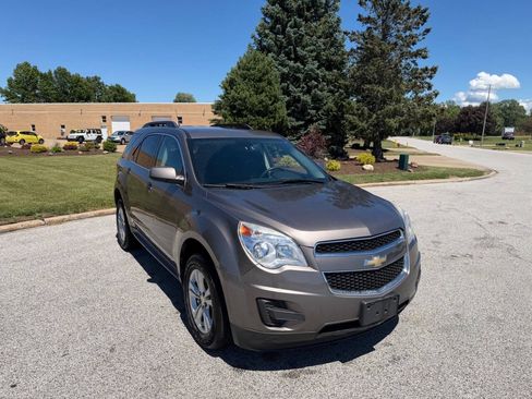 Used 2010 Chevrolet Equinox LT w/ Vehicle Interface Package FWD image 6