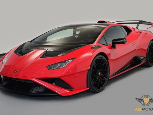 Used 2023 Lamborghini Huracan STO image 3