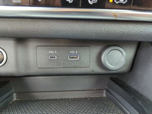 Certified 2022 Nissan Rogue SV image 32