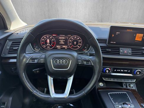 Used 2019 Audi Q5 2.0T Premium Plus w/ Premium Plus Package AWD/4WD image 12