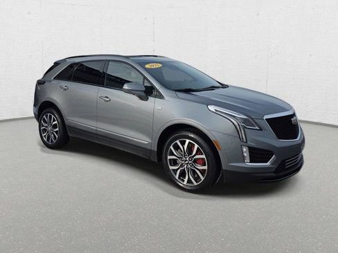 Used 2022 Cadillac XT5 Sportv image 3