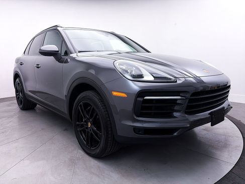 Used 2023 Porsche Cayenne AWD/4WD image 11