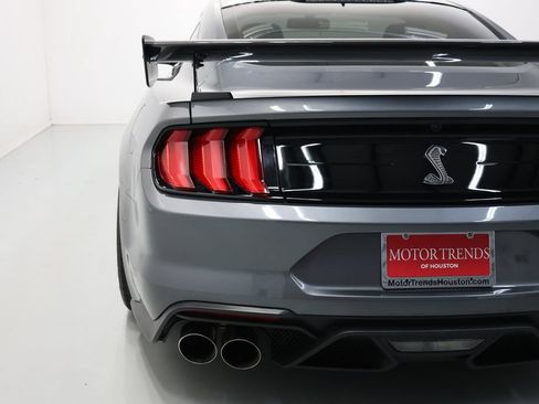 Used 2022 Ford Mustang Shelby GT500 w/ Carbon Fiber Track Pack RWD image 72