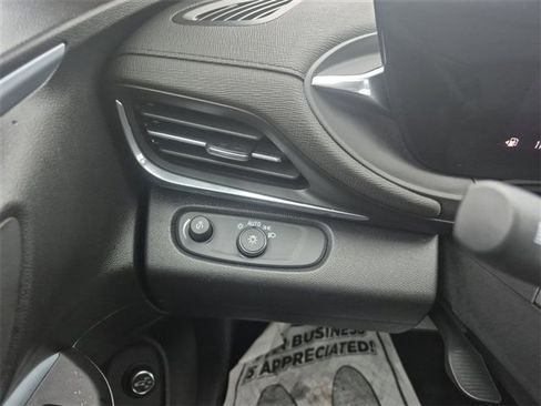 Certified 2024 Buick Envista Preferred w/ Convenience I Package image 17