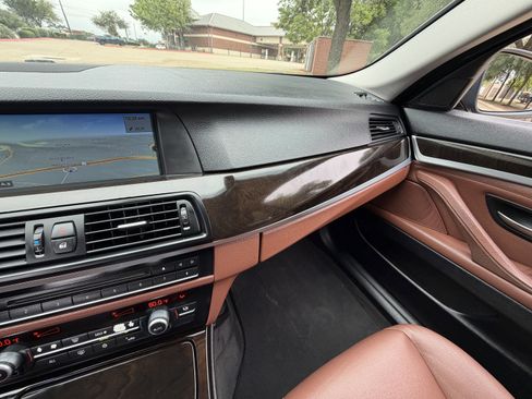 Used 2011 BMW 528i Sedan RWD image 26
