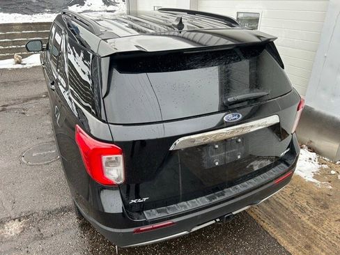 Certified 2023 Ford Explorer XLT w/ Equipment Group 202A image 4