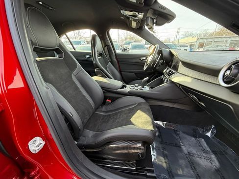 Used 2024 Alfa Romeo Giulia Quadrifoglio w/ Active Assist Plus Package image 27