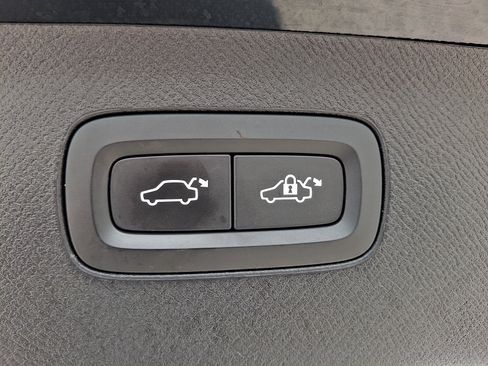 Used 2017 Volvo XC90 T8 Excellence AWD/4WD image 29