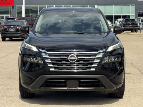Used 2024 Nissan Rogue SV AWD/4WD image 7