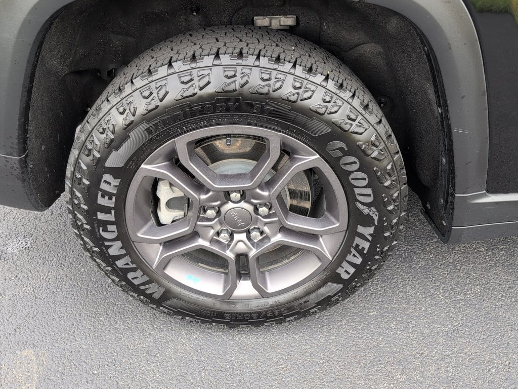 Used 2024 Jeep Grand Cherokee Trailhawk w/ Advanced Protech Group II AWD/4WD image 60