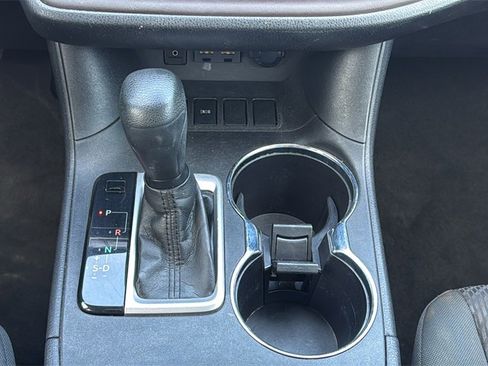 Used 2019 Toyota Highlander Plus image 26