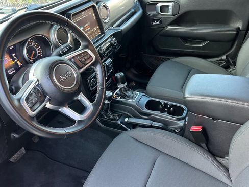 Used 2022 Jeep Wrangler Unlimited Sahara image 12