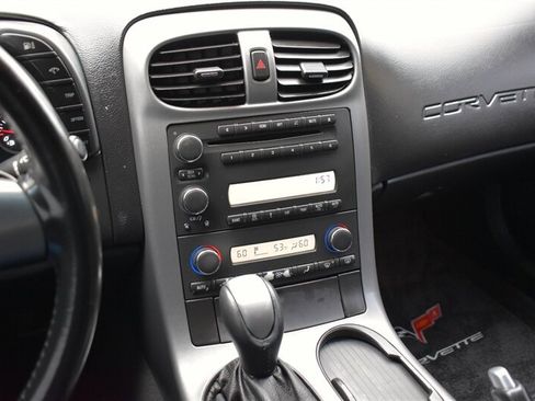Used 2006 Chevrolet Corvette Coupe RWD image 17