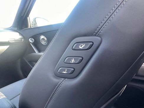 Used 2024 Genesis GV60 RWD image 19