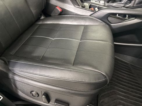 Used 2024 Kia Telluride SX w/ Towing Package image 31