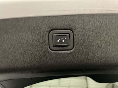 Used 2023 Chevrolet Blazer LT w/ Convenience Package image 28