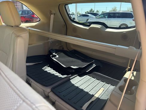 Used 2018 Toyota Highlander Limited image 9