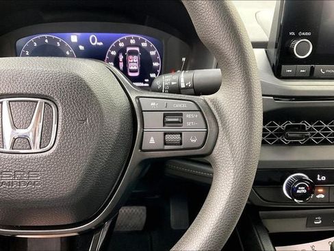Certified 2025 Honda Accord LX image 23