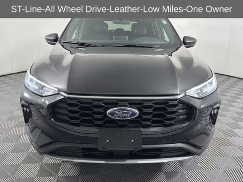 Used 2025 Ford Escape ST-Line image 2