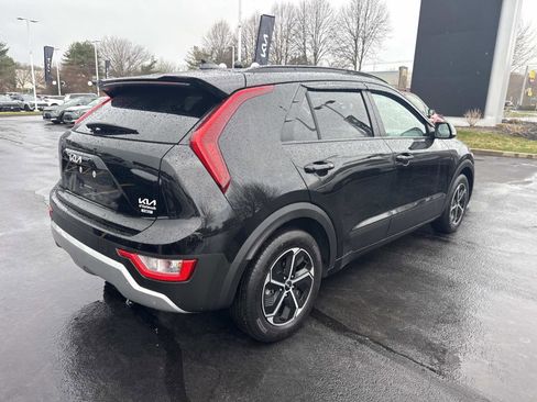 Used 2023 Kia Niro EX FWD image 8