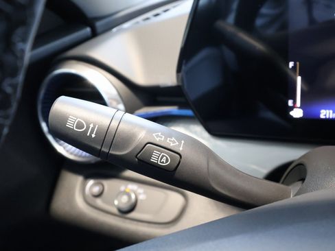 New 2026 Chevrolet Trax LT w/ LT Convenience Package image 15