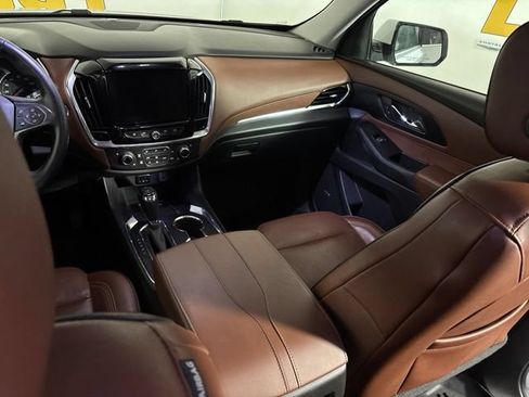 Used 2018 Chevrolet Traverse High Country AWD/4WD image 42