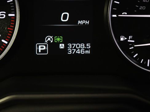 Certified 2025 Subaru Outback Limited image 27